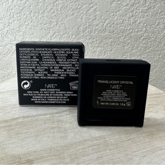 $8 🌙 NARS Lighg Reflecting Translucent Setting Powder 🆕 - Picture 3 of 4